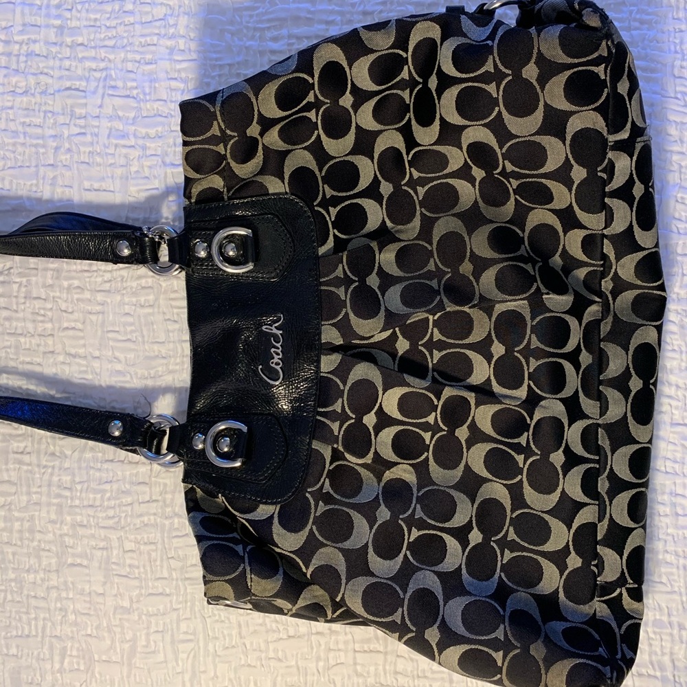 Women’s Coach Purse  *Authentic*